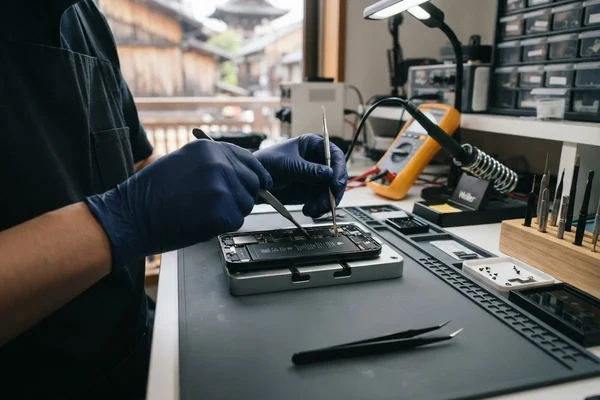 iPhoneCare町屋店